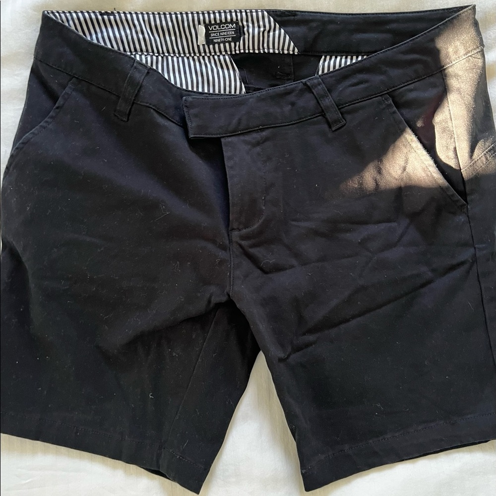 VOLCOM shorts